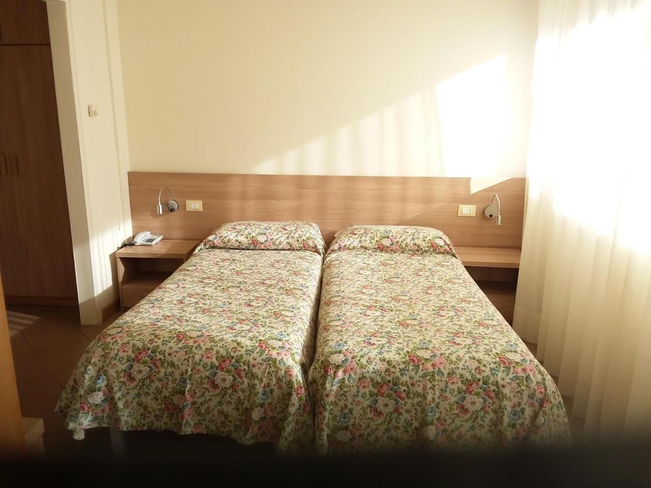 Albergo Nyers Perugia Exterior photo