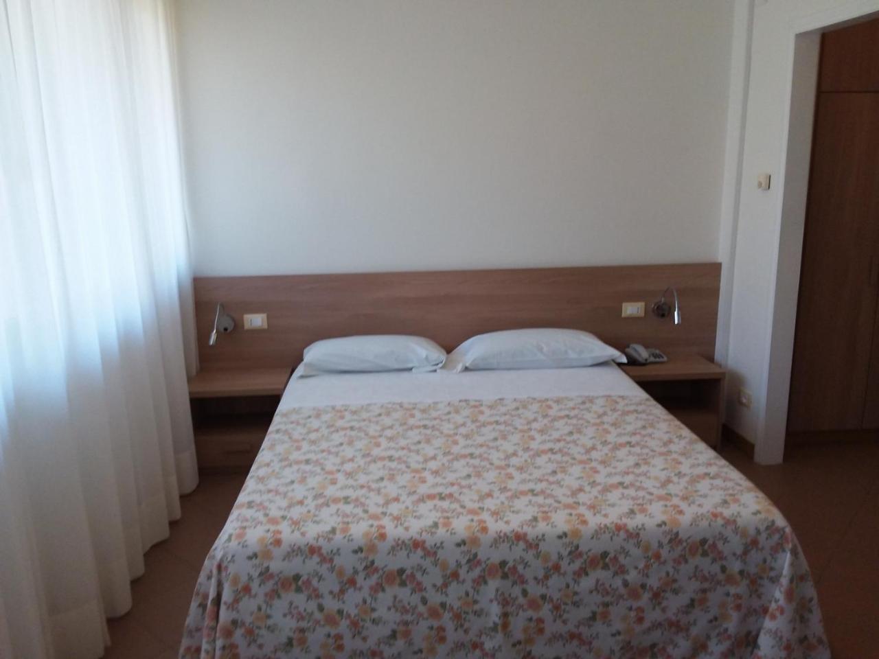 Albergo Nyers Perugia Exterior photo