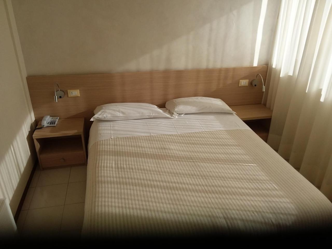 Albergo Nyers Perugia Exterior photo