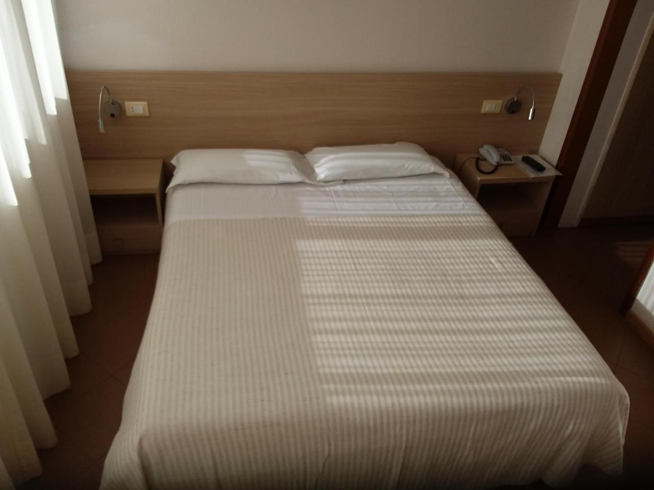 Albergo Nyers Perugia Exterior photo